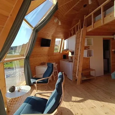 Chalet The Hive Peyia