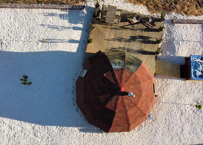 シャレー The Hive