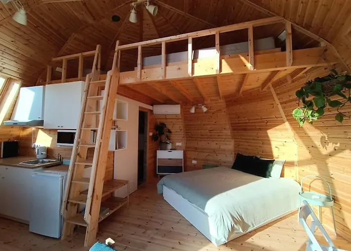 The Hive Alpstuga Pégeia