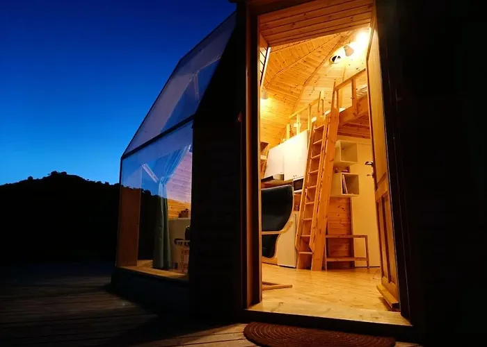 シャレー The Hive